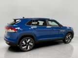New 2025 Volkswagen Atlas Cross Sport SE image 2