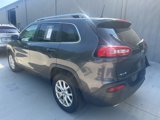 Used 2016 Jeep Cherokee Latitude w/ Cold Weather Group image 2
