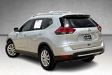 Used 2017 Nissan Rogue SV image 4