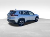 Used 2023 Nissan Rogue SV image 4