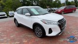 Used 2022 Nissan Kicks SV image 3