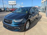 Used 2023 Chrysler Pacifica Touring-L image 2