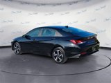 Used 2023 Hyundai Elantra SEL w/ Convenience Package image 3