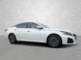 Used 2023 Nissan Altima 2.5 SV image 2
