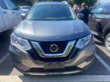 Used 2018 Nissan Rogue SV image 2