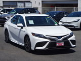 Used 2021 Toyota Camry SE image 2