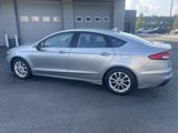 Used 2020 Ford Fusion SE image 4