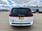 Used 2022 Chrysler Pacifica Touring-L image 3