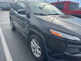 Used 2018 Jeep Cherokee Latitude Plus image 2