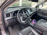 Used 2018 Toyota Highlander Limited image 2