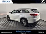 Used 2018 Toyota Highlander SE image 4