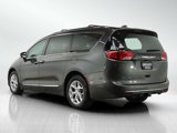 Used 2017 Chrysler Pacifica Touring-L Plus image 3