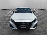 Used 2024 Nissan Altima 2.5 SV image 2