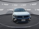 Used 2022 Volkswagen Taos SE image 3