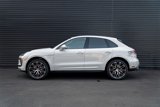 Used 2025 Porsche Macan image 2