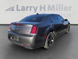 Used 2022 Chrysler 300 Touring L image 4