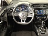 Used 2018 Nissan Rogue SV image 2