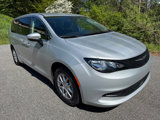 Used 2023 Chrysler Voyager LX image 4