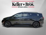 Used 2021 Chrysler Pacifica Touring-L w/ S Appearance Package image 4