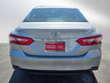 Used 2018 Toyota Camry LE image 6