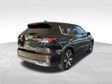 New 2025 Mitsubishi Outlander SE image 3