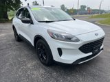 Used 2022 Ford Escape SE image 2