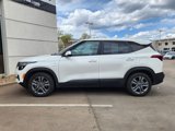 Used 2021 Kia Seltos LX image 2