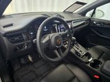Certified 2024 Porsche Macan image 4