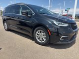 Used 2022 Chrysler Pacifica Touring-L image 4