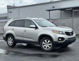 Used 2013 Kia Sorento LX w/ Convenience Pkg image 2