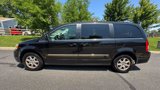 Used 2009 Chrysler Town & Country Touring w/ Entertainment Group #2 image 3
