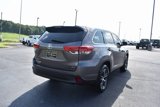 Used 2019 Toyota Highlander LE image 3
