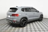 Used 2022 Volkswagen Taos SE w/ Panoramic Sunroof Package image 3