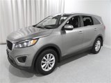 Used 2017 Kia Sorento LX w/ LX Convenience Package image 3