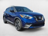Used 2019 Nissan Kicks SR image 3