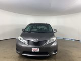 Used 2017 Toyota Sienna LE image 3