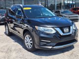 Used 2017 Nissan Rogue SV image 2