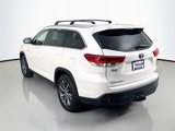 Used 2019 Toyota Highlander XLE image 5