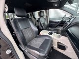 Used 2019 Dodge Grand Caravan SXT image 4