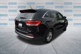 Used 2017 Kia Sorento LX image 2