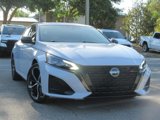 Used 2023 Nissan Altima 2.5 SR w/ SR Premium Package image 4