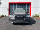 Used 2018 Chrysler 300 Touring L image 2