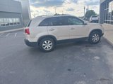 Used 2011 Kia Sorento LX w/ Convenience Pkg image 5