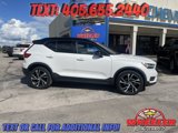 Used 2019 Volvo XC40 T4 R-Design image 2
