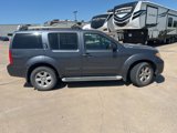Used 2010 Nissan Pathfinder SE image 2