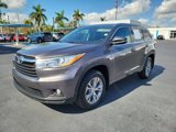 Used 2014 Toyota Highlander XLE image 2