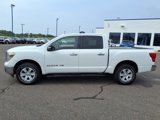 Used 2018 Nissan Titan SV image 2