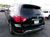 Used 2017 Nissan Pathfinder S image 4