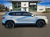 Used 2022 Volkswagen Taos SE w/ Panoramic Sunroof Package image 5