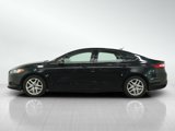 Used 2014 Ford Fusion SE image 2